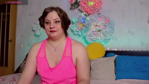LovellyNika online show from January 17, 10:33 am
