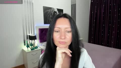 Snapshot of nikalewis chatting on September 21, 5:17 am NikaLewis online show from September 21, 5:17 am