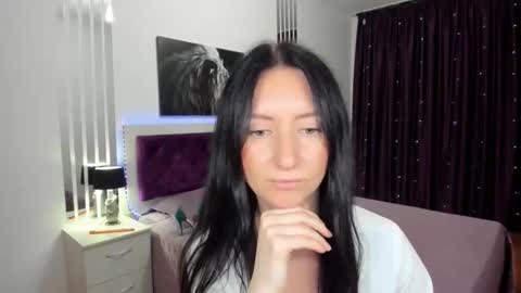 Snapshot of nikalewis chatting on October 20, 10:40 am NikaLewis online show from October 20, 10:40 am