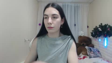 nikastarkk online show from December 22, 1:31 am