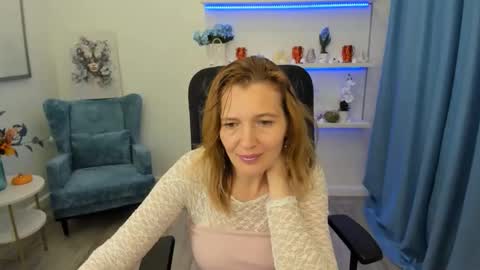 nikastraitlive online show from October 22, 8:58 pm