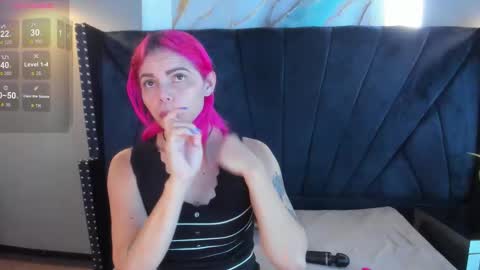 Snapshot of niki_santana chatting on September 9, 3:50 am niki online show from September 9, 3:50 am