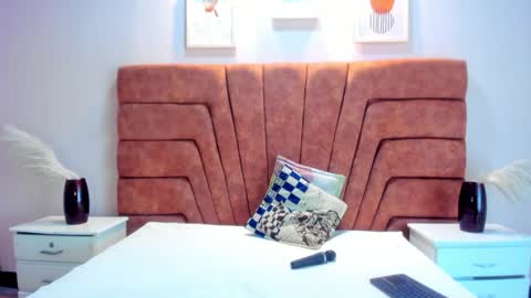 Snapshot of niki_santana chatting on January 7, 7:49 pm niki online show from January 7, 7:49 pm