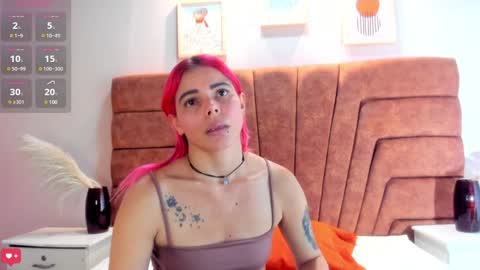 Snapshot of niki_santana chatting on January 7, 4:18 am niki online show from January 7, 4:18 am
