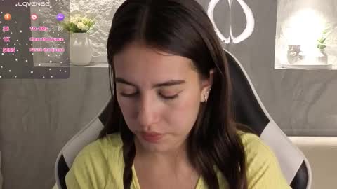 Snapshot of nikka_tx chatting on October 29, 1:26 pm Online 2200 to 600 online show from October 29, 1:26 pm