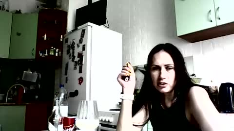 nikkikoks online show from April 15, 9:10 am