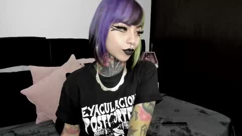 Snapshot of nikkiramone chatting on February 28, 2:09 am Nikki Ramone online show from February 28, 2:09 am