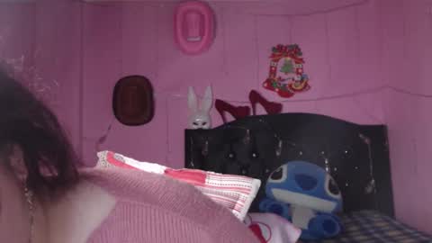Snapshot of nikkirous_ chatting on February 6, 6:02 pm Nikkirous online show from February 6, 6:02 pm