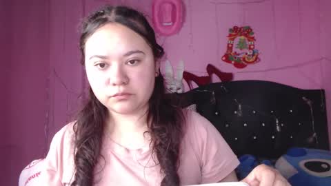 Snapshot of nikkirous_ chatting on February 24, 12:46 pm Nikkirous online show from February 24, 12:46 pm