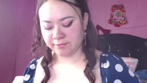 Snapshot of nikkirous_ chatting on February 12, 2:22 pm Nikkirous online show from February 12, 2:22 pm