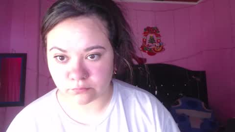 Snapshot of nikkirous_ chatting on September 15, 12:35 pm Nikkirous online show from September 15, 12:35 pm