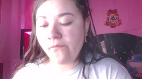 Snapshot of nikkirous_ chatting on October 20, 2:09 pm Nikkirous online show from October 20, 2:09 pm