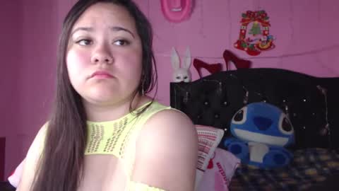 Snapshot of nikkirous_ chatting on February 3, 6:17 pm Nikkirous online show from February 3, 6:17 pm