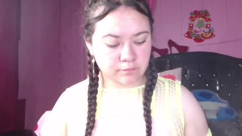 Snapshot of nikkirous_ chatting on February 17, 1:00 pm Nikkirous online show from February 17, 1:00 pm