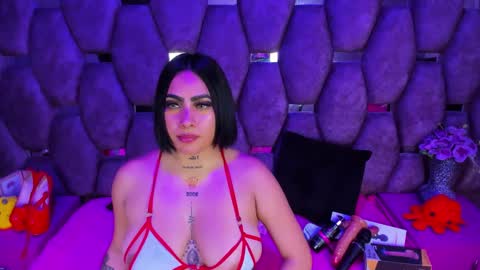 nikky_latin online show from October 9, 5:33 am