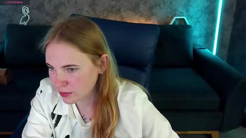 nikkyreyyy online show from May 16, 10:36 am