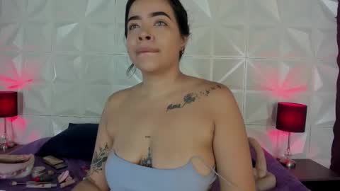 Nikole online show from February 11, 3:40 am