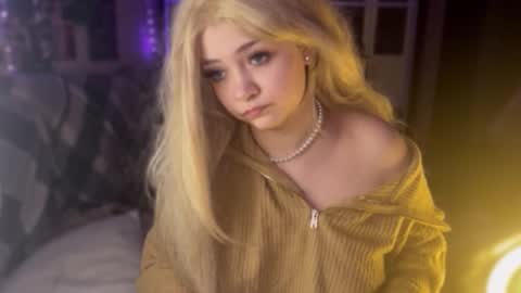 nikoli_naw online show from February 21, 9:37 pm