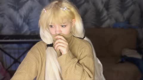 nikoli_naw online show from May 6, 10:03 pm