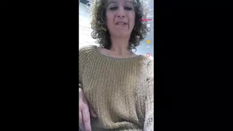 Snapshot of nikpassion123 chatting on March 11, 4:41 am nikol online show from March 11, 4:41 am