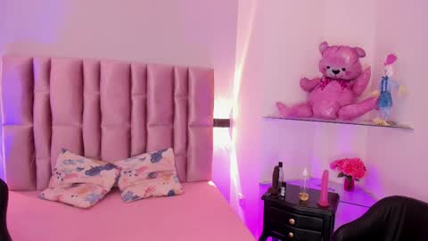 Snapshot of nikybrooks chatting on September 12, 5:09 pm Niky Brooks online show from September 12, 5:09 pm