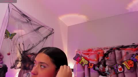 Snapshot of nikybrooks chatting on October 26, 12:00 pm Niky Brooks online show from October 26, 12:00 pm