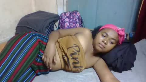 nilah online show from April 8, 6:26 am