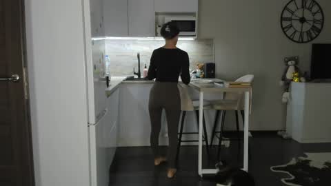 Bella online show from April 3, 5:11 pm