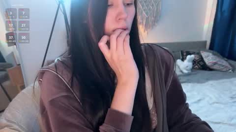 Jennet online show from September 18, 1:20 pm