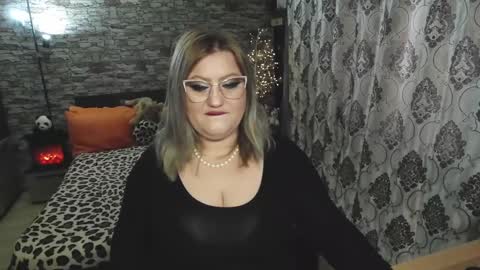 Blonde Nimpho online show from December 2, 8:48 am