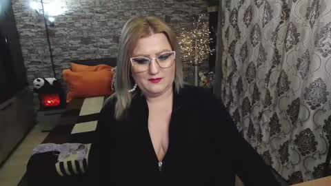 Blonde Nimpho online show from January 14, 8:52 am