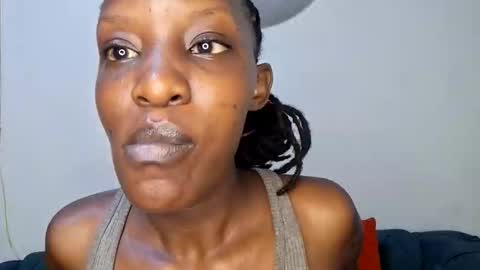 nina_bambi online show from February 18, 2:21 am