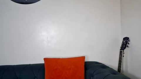 Snapshot of nina_bambi chatting on October 6, 1:00 am nina_bambi online show from October 6, 1:00 am