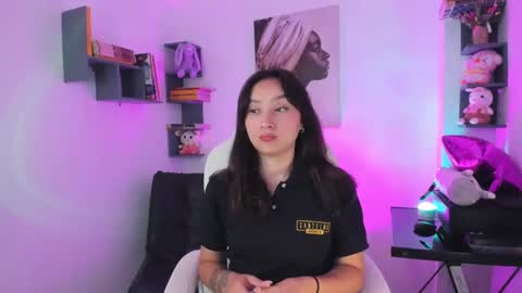 Snapshot of nina_collinns chatting on September 12, 12:01 pm nina_collinns online show from September 12, 12:01 pm