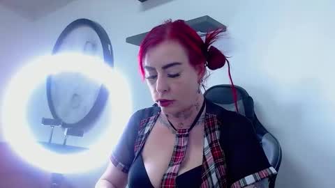 nina_foxx02 online show from December 17, 8:57 pm