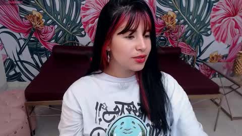 Nina online show from September 18, 8:07 pm