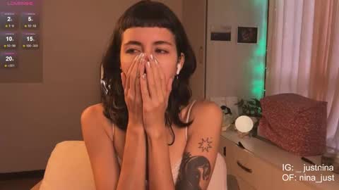 Snapshot of nina_just chatting on February 9, 10:21 pm Nina. online show from February 9, 10:21 pm