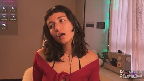 Snapshot of nina_just chatting on February 18, 9:53 pm Nina. online show from February 18, 9:53 pm
