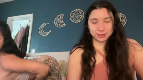 Snapshot of nina_lovez chatting on February 10, 4:36 pm nina_lovez online show from February 10, 4:36 pm