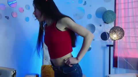 Nina Roser online show from September 17, 1:09 pm