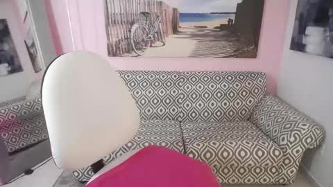 Snapshot of nina_smalls chatting on October 25, 2:57 pm Nina online show from October 25, 2:57 pm