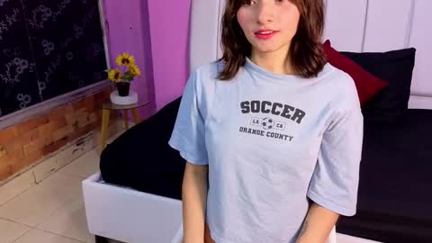 Nina online show from November 6, 8:48 pm