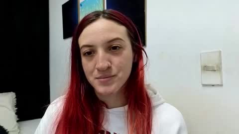 Ninaa fox online show from December 14, 4:08 pm