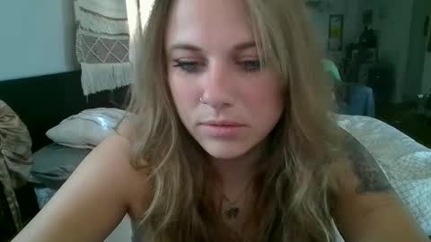 ninabeanzz online show from September 11, 2:17 pm