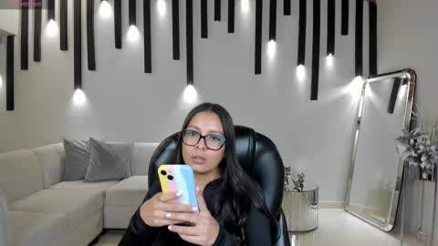 Nina online show from October 20, 5:54 am