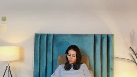 Nina online show from October 12, 4:20 pm