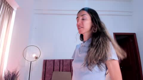 Nina online show from January 12, 2:19 pm