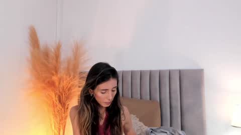 Nina online show from February 4, 6:17 pm