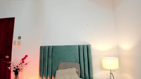 Nina online show from December 23, 6:16 pm