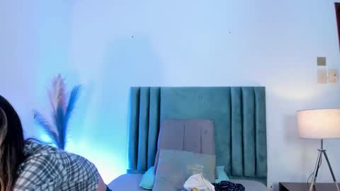 Nina online show from February 10, 6:03 pm